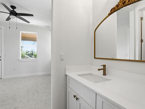 2301 E 10th ST, Austin TX 78702