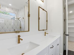 2301 E 10th ST, Austin TX 78702