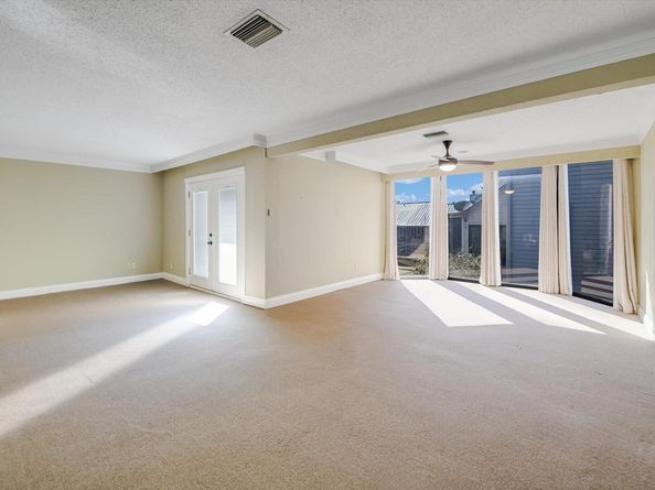 115 World Of Tennis SQ, Lakeway TX 78738