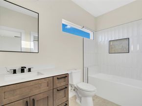 2309 Montopolis DR 8, Austin TX 78741