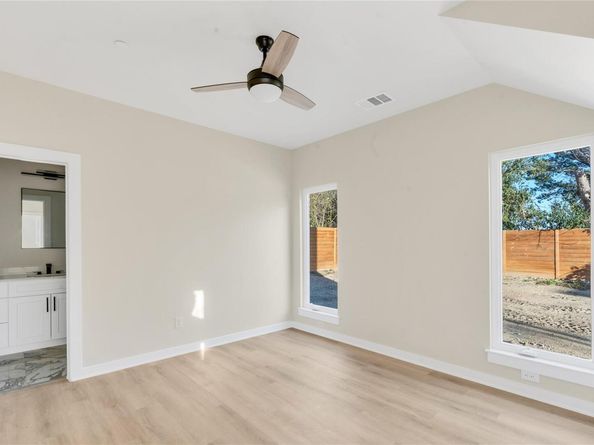 2309 Montopolis DR 8, Austin TX 78741