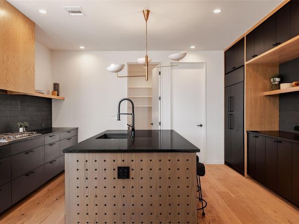 2114 Lawnmont Ave, Austin TX 78756