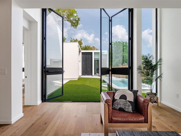 2114 Lawnmont Ave, Austin TX 78756