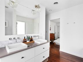 1106 Arcadia Ave, Austin TX 78757