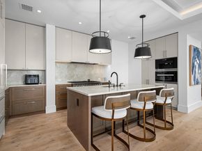 200 Congress Ave 48Y, Austin TX 78701