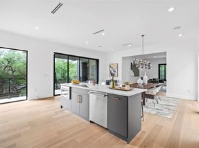 2208 Montclaire ST, Austin TX 78704