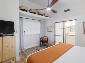1818 S Lakeshore BLVD 25, Austin TX 78741