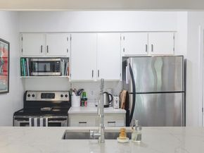 1818 S Lakeshore BLVD 25, Austin TX 78741