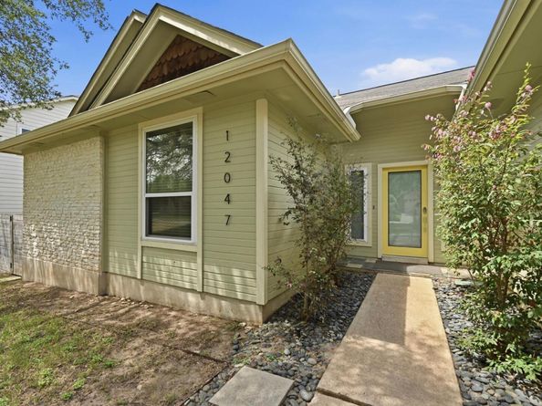 12047 Lincolnshire DR, Austin TX 78758