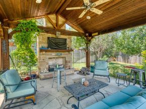 706 Rogart DR, Spicewood TX 78669