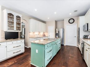 58 Cottondale RD, The Hills TX 78738
