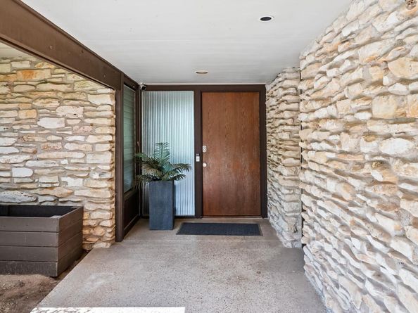 1200 Redbud Trl, West Lake Hills TX 78746