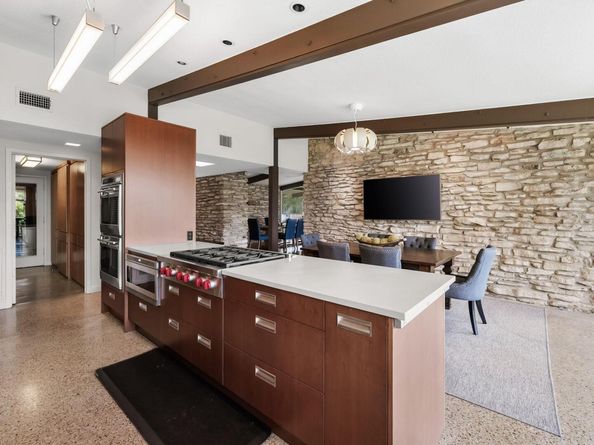 1200 Redbud Trl, West Lake Hills TX 78746