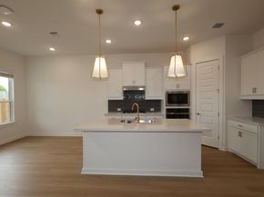 2036 Lolo LN, Leander TX 78641