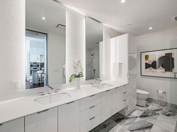 301 West Ave 2105, Austin TX 78701