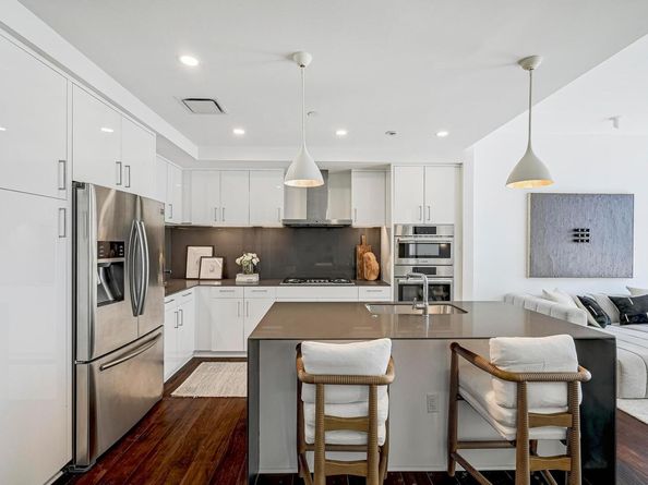 301 West Ave 2105, Austin TX 78701