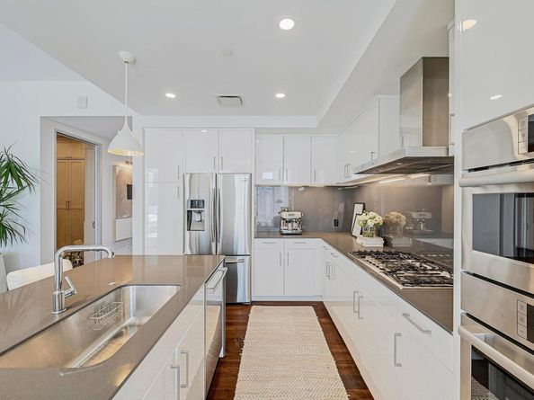 301 West Ave 2105, Austin TX 78701