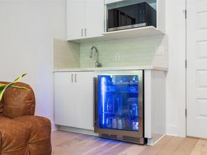2505 Bluebonnet LN 13, Austin TX 78704