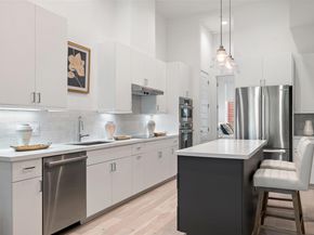 2505 Bluebonnet LN 13, Austin TX 78704