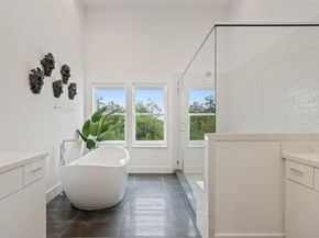 2505 Bluebonnet LN 13, Austin TX 78704