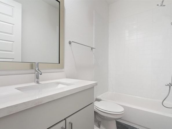 2505 Bluebonnet LN 13, Austin TX 78704