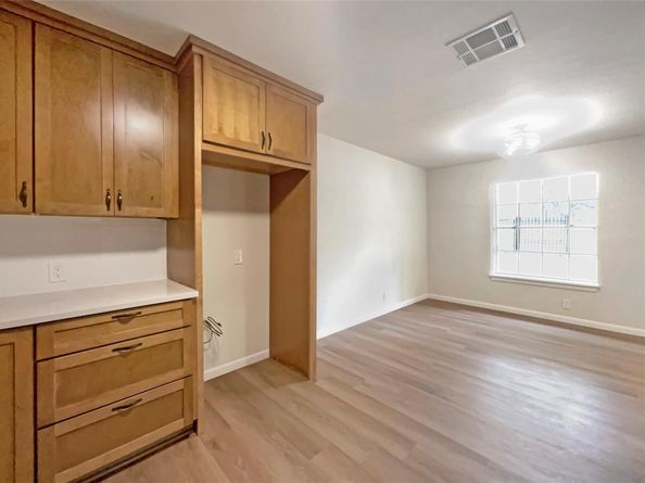 6805 Crystalbrook DR, Austin TX 78724