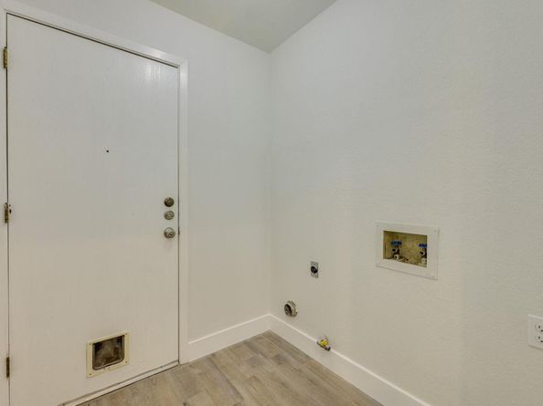 8304 Bradford Edward CV B, Austin TX 78759