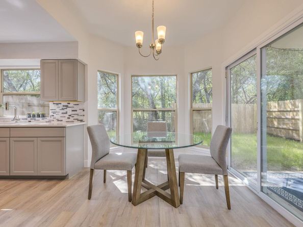 8304 Bradford Edward CV B, Austin TX 78759