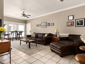 807 W 25th ST 207, Austin TX 78705