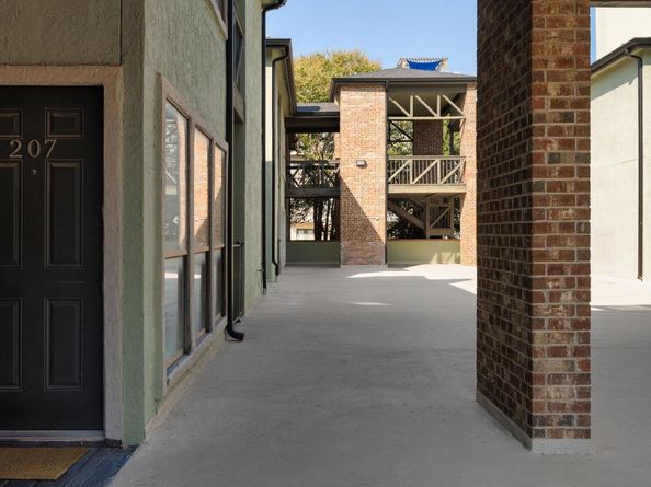 807 W 25th ST 207, Austin TX 78705