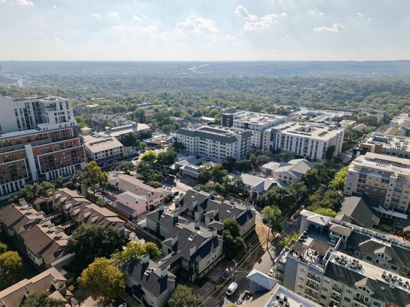 807 W 25th ST 207, Austin TX 78705