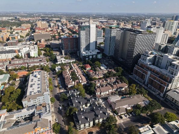 807 W 25th ST 207, Austin TX 78705