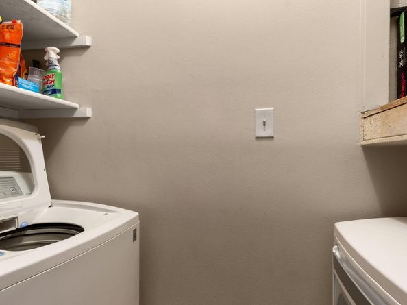 807 W 25th ST 207, Austin TX 78705