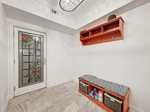 1115 W 7th ST 106, Austin TX 78703