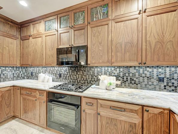 1115 W 7th ST 106, Austin TX 78703