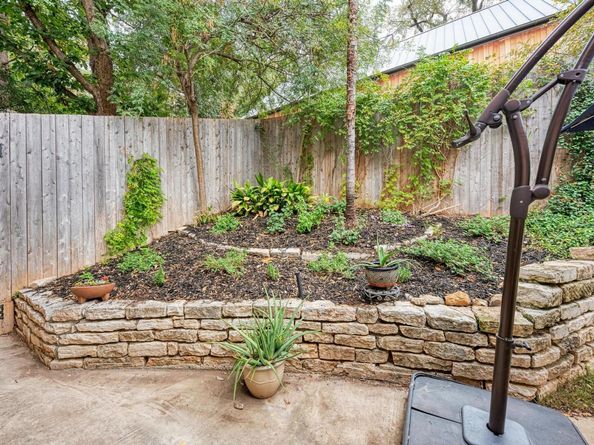 1115 W 7th ST 106, Austin TX 78703