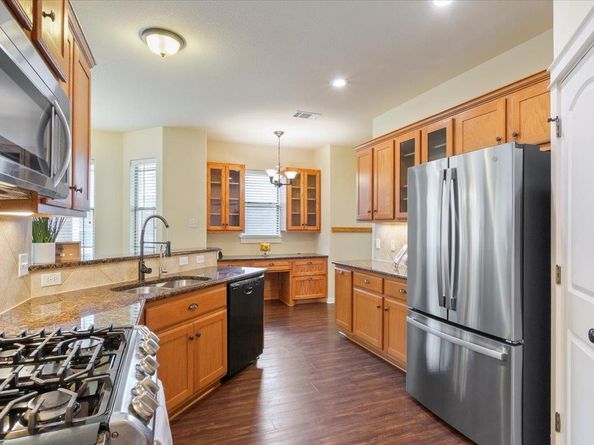 205 Village Park DR, Georgetown TX 78633