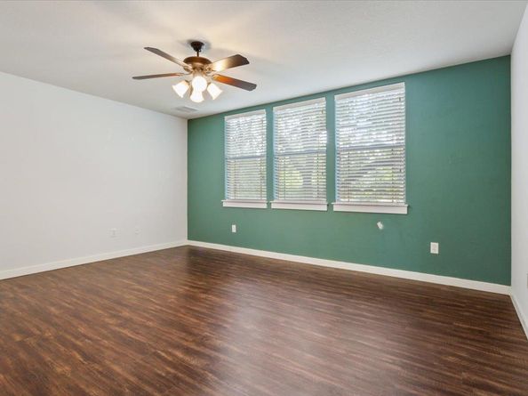 205 Village Park DR, Georgetown TX 78633