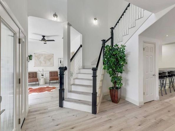 210 Le Grande Ave, Austin TX 78704