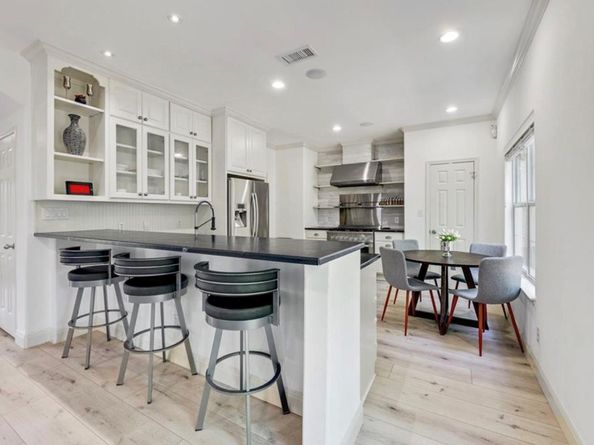 210 Le Grande Ave, Austin TX 78704