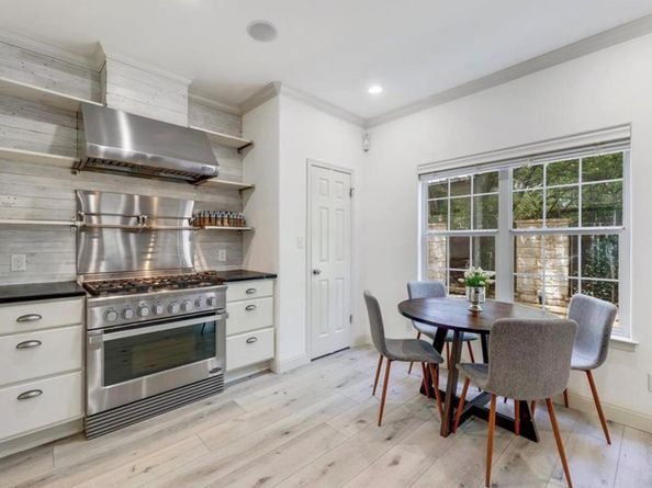 210 Le Grande Ave, Austin TX 78704