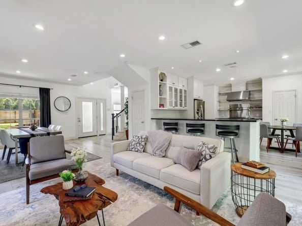 210 Le Grande Ave, Austin TX 78704