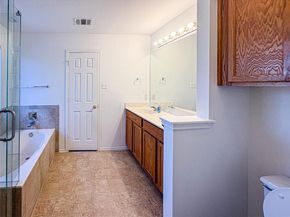 11704 Paul E Anderson DR, Austin TX 78748