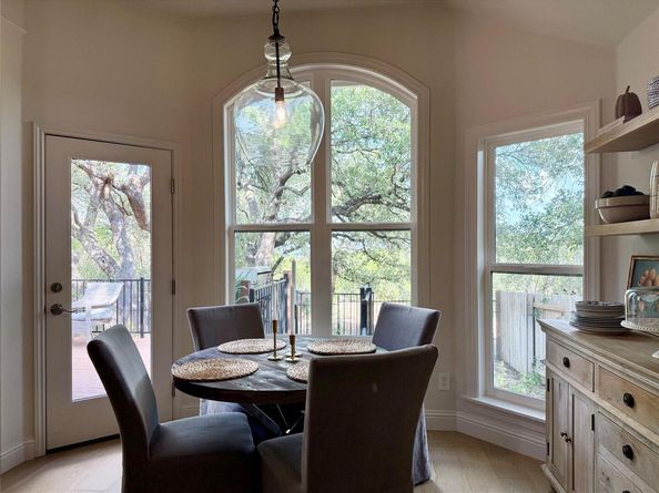 10032 Scull Creek DR, Austin TX 78730