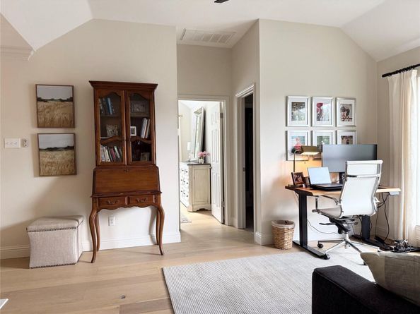 10032 Scull Creek DR, Austin TX 78730