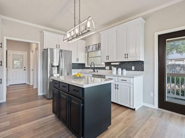 4004 Fountainwood CIR, Georgetown TX 78633