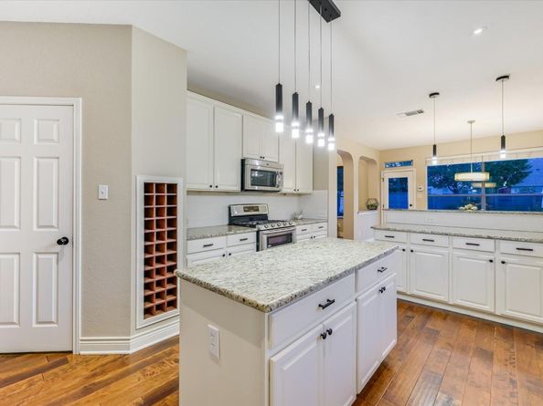 7018 Avignon DR, Round Rock TX 78681