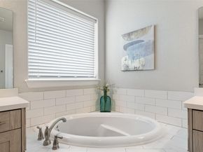 125 Callie WAY, Liberty Hill TX 78642