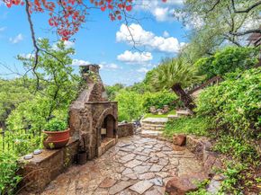 214 Varco DR, Austin TX 78738