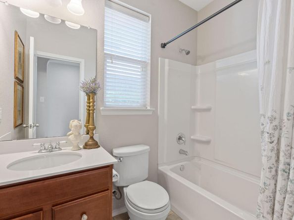 476 Sheepshank DR, Georgetown TX 78633